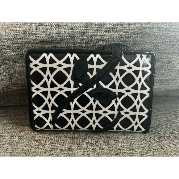 Vera Bradley Best Bud Frill Wallet In Night And Day Pattern Black White Patent - Picture 2 of 6